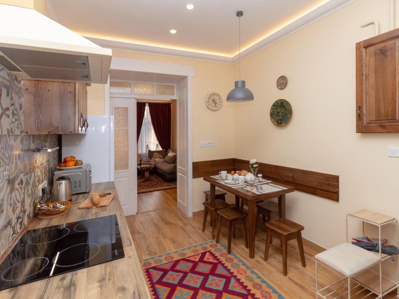 Lviv Suites at Pidmurna st. 20 Exteriör bild